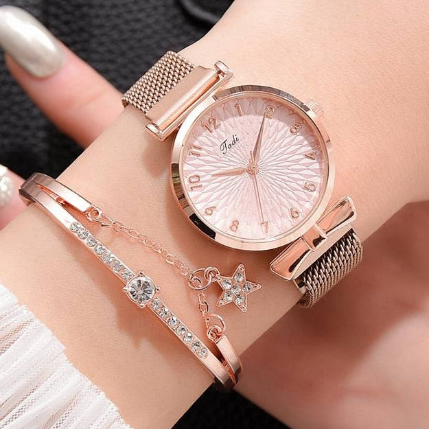 Luxury Women Quartz Magnetic Pink Dial Wrist Watch