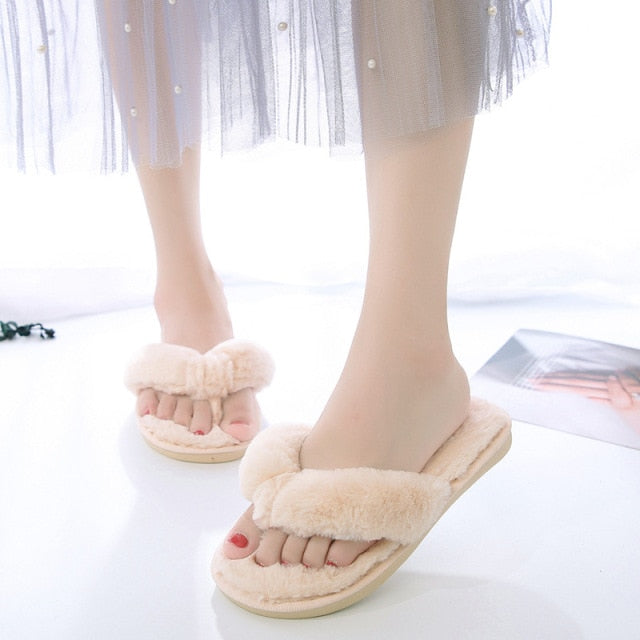 Women Cozy Fur Cross Slides