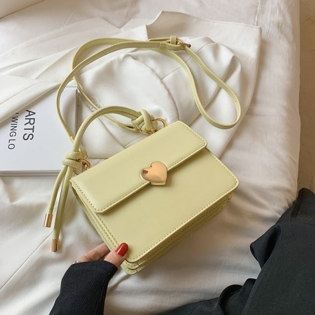 Women Fashion Heart Shape Closure Handbags