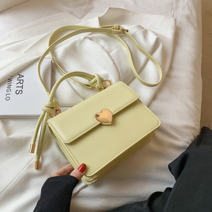 Women Fashion Heart Shape Closure Handbags